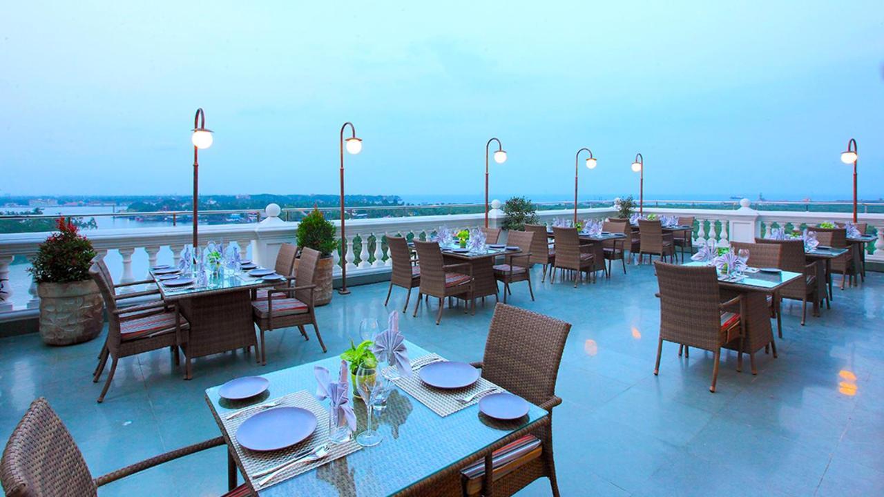 Hotel Le Maritime, Kochi By Westbridge Exteriér fotografie