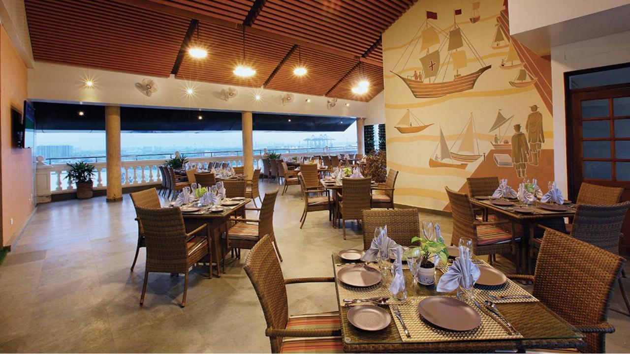 Hotel Le Maritime, Kochi By Westbridge Exteriér fotografie