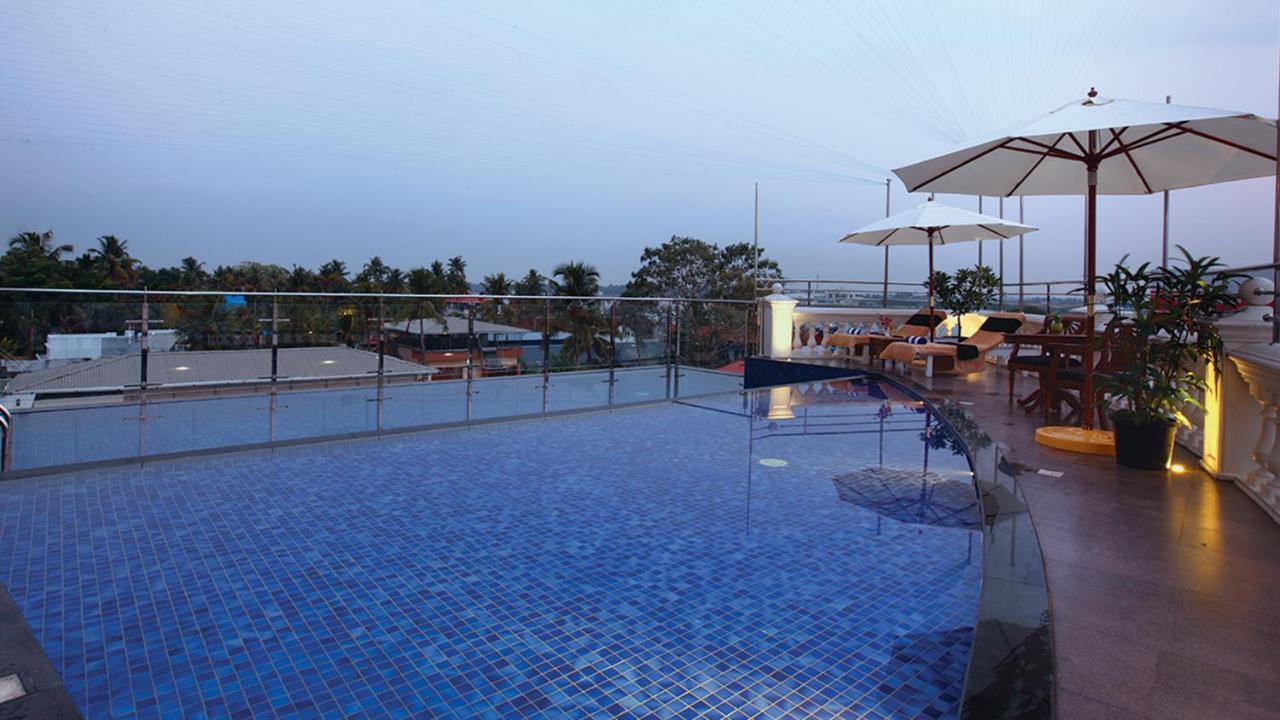 Hotel Le Maritime, Kochi By Westbridge Exteriér fotografie