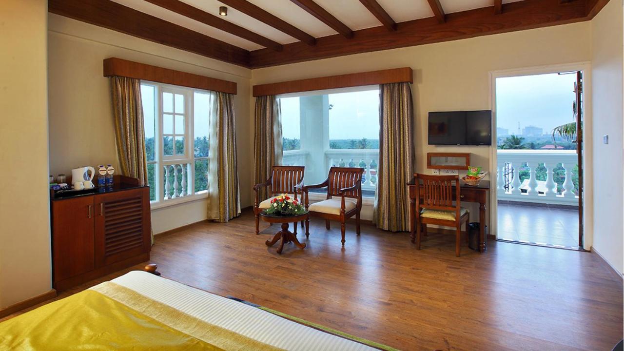 Hotel Le Maritime, Kochi By Westbridge Exteriér fotografie